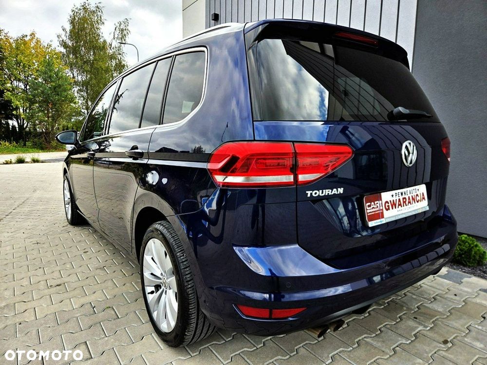 Volkswagen Touran - 4