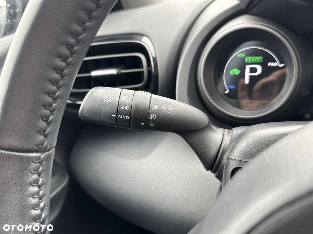 Toyota Yaris Hybrid 1.5 Comfort - 17