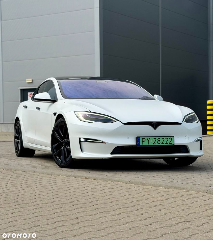 Tesla Model S - 3