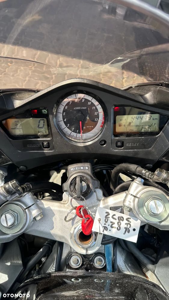 Honda VFR - 14