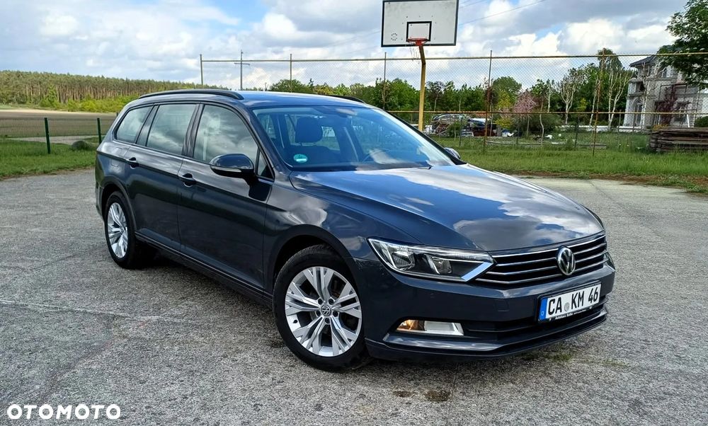 Volkswagen Passat Variant 2.0 TDI SCR DSG Comfortline - 2