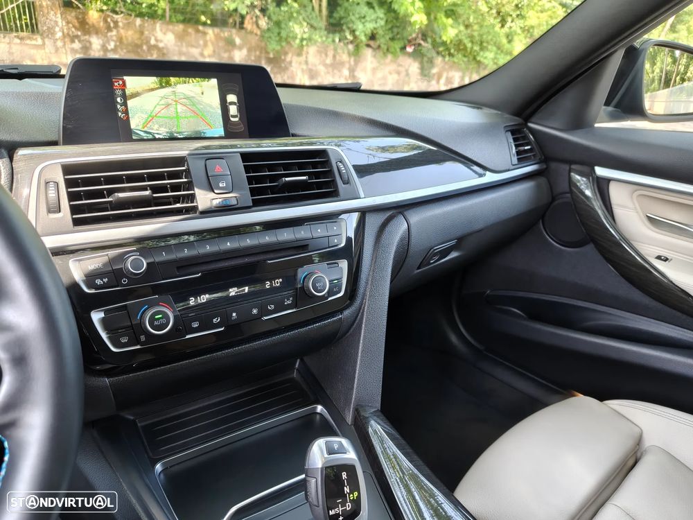 BMW 320 d Line Sport Auto - 11