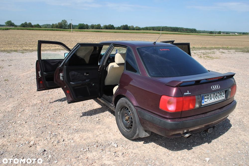 Audi 80 2.0 E - 24