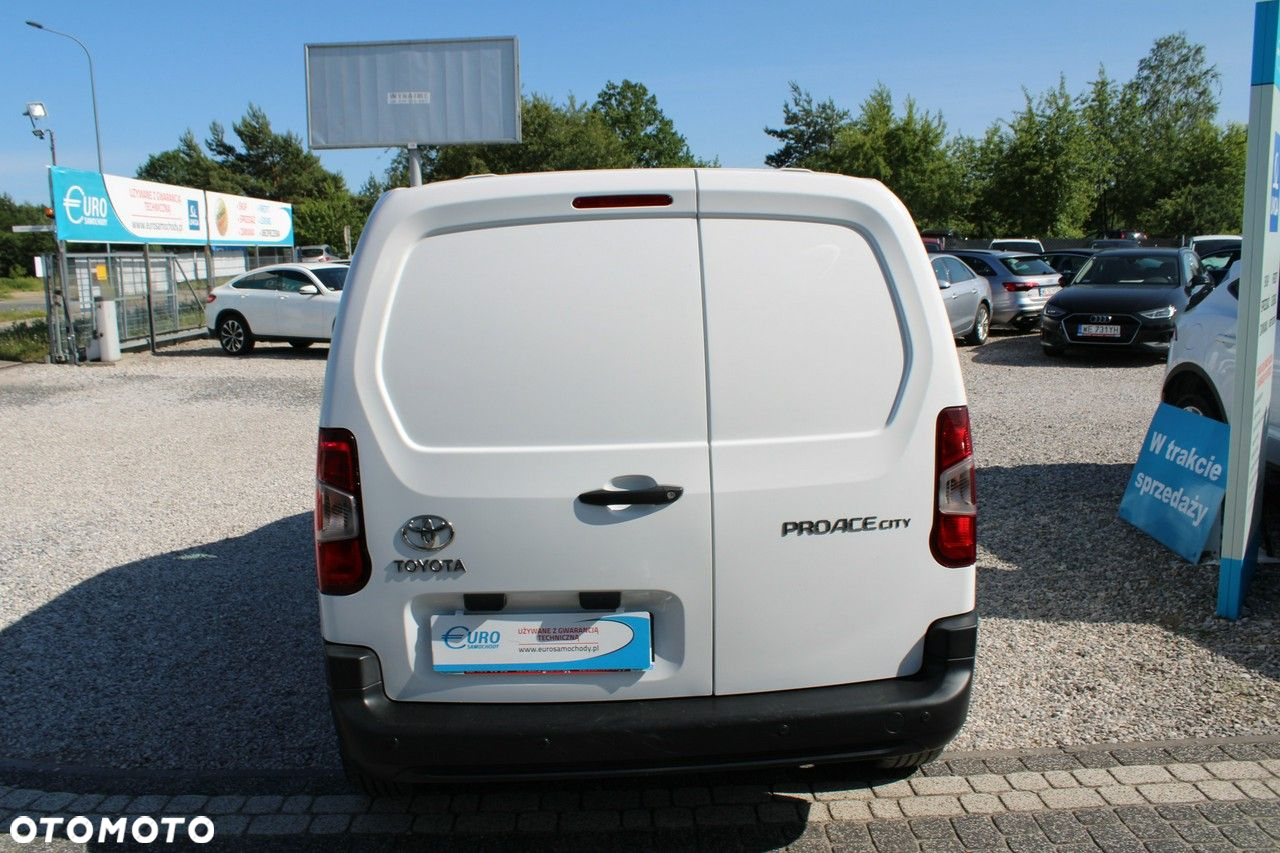 Toyota Proace City - 7