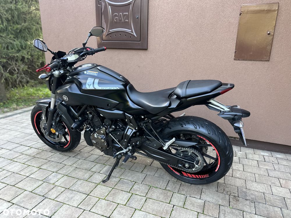 Yamaha MT - 24