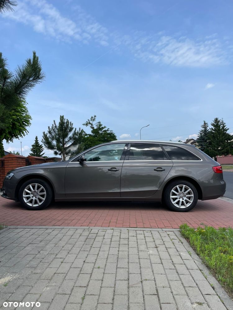 Audi A4 - 4
