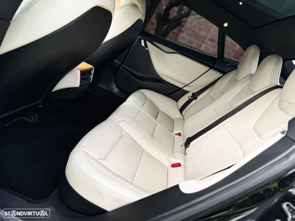 Tesla Model S Long Range - 35