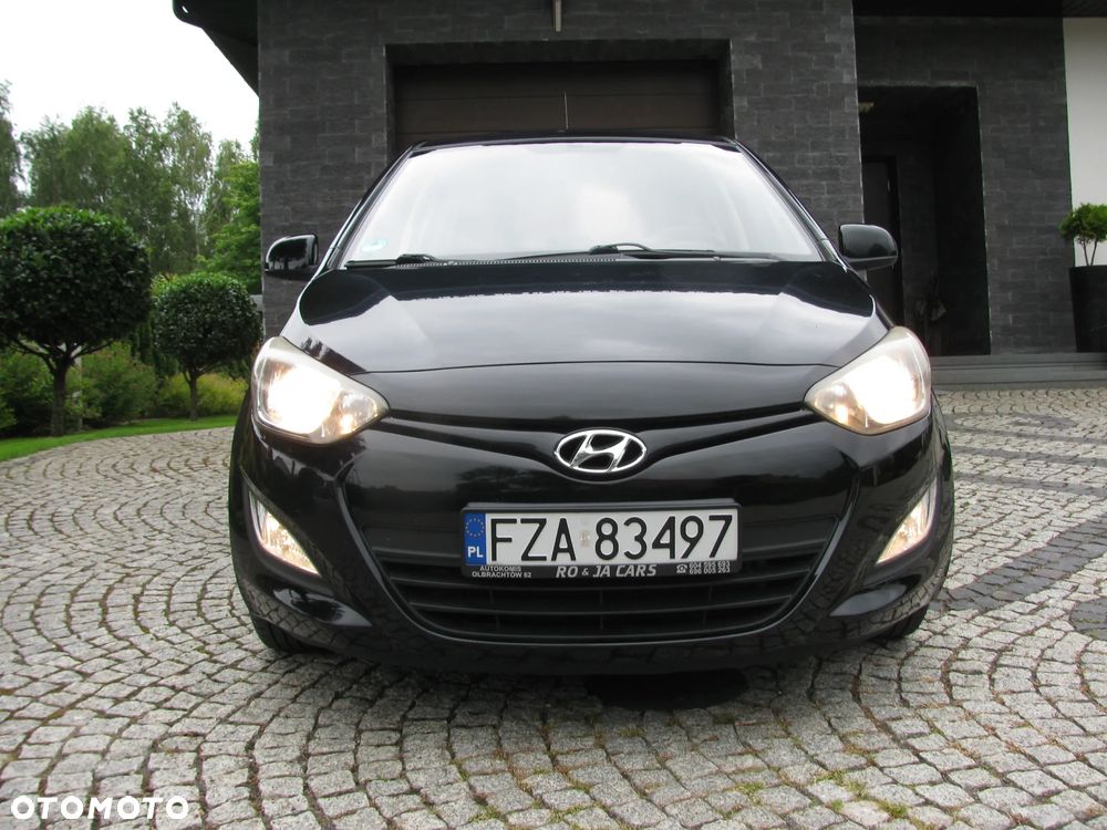 Hyundai i20 1.2 Fifa World Cup Edition - 2