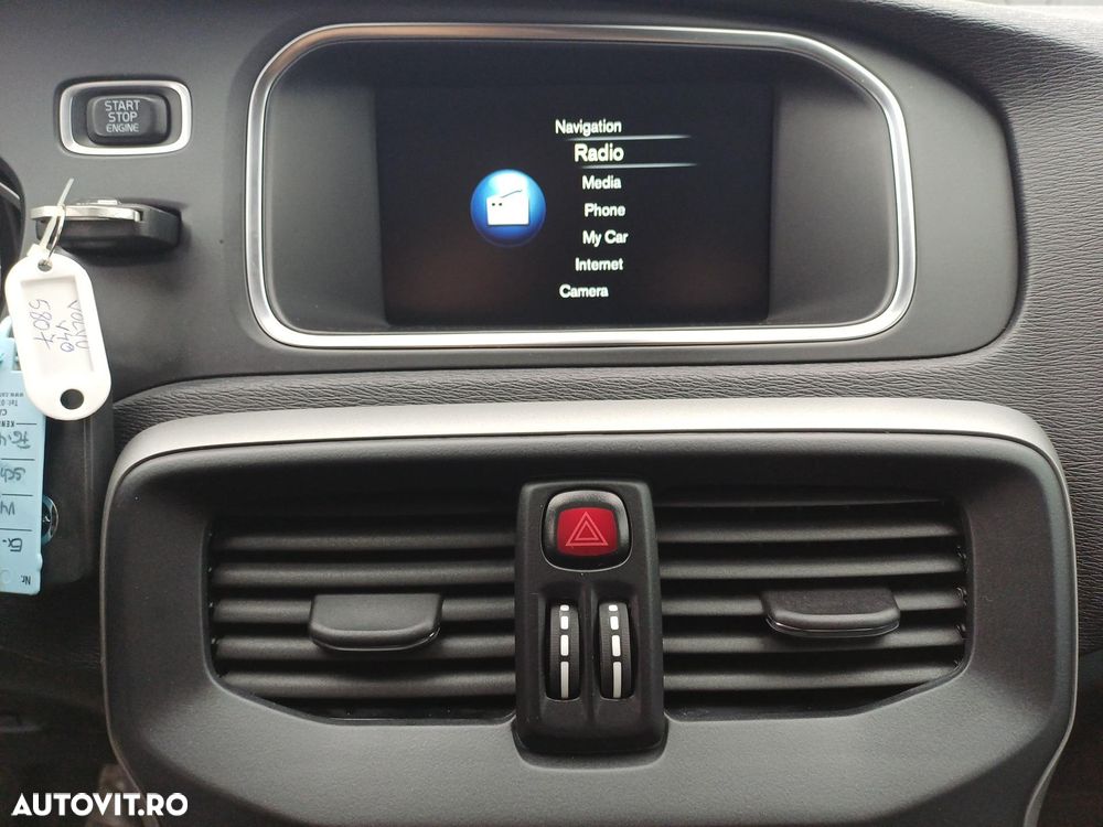 Volvo V40 D3 Aut. Momentum - 12