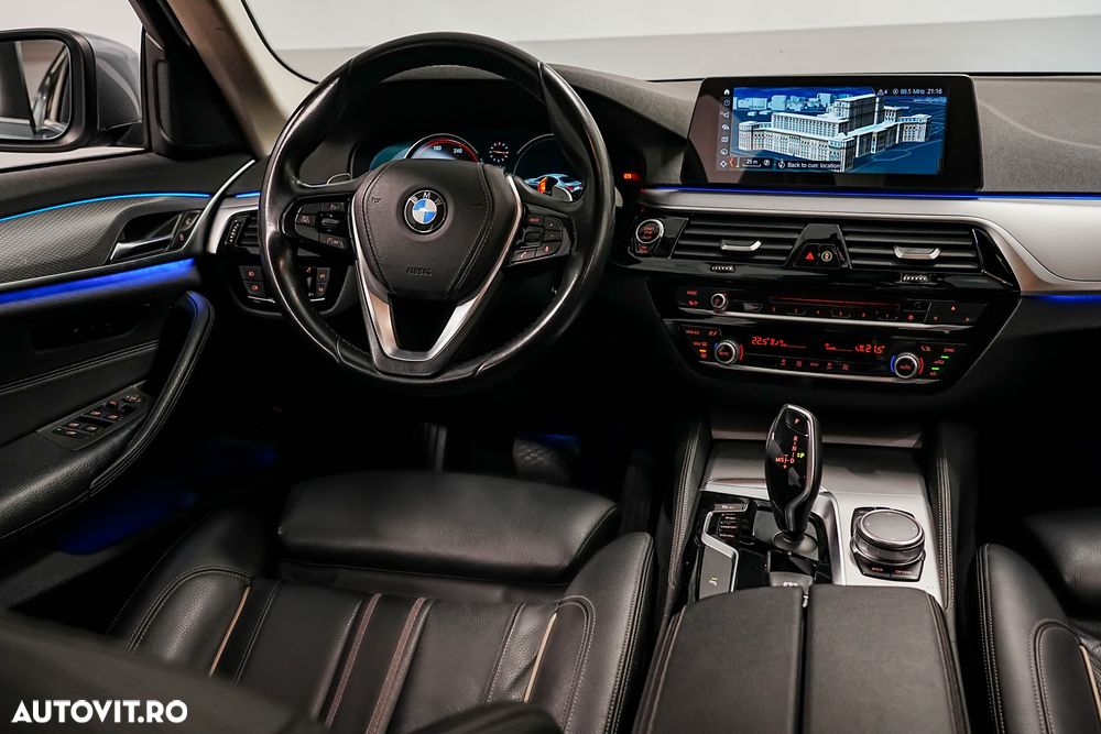 BMW Seria 5 520d AT - 17