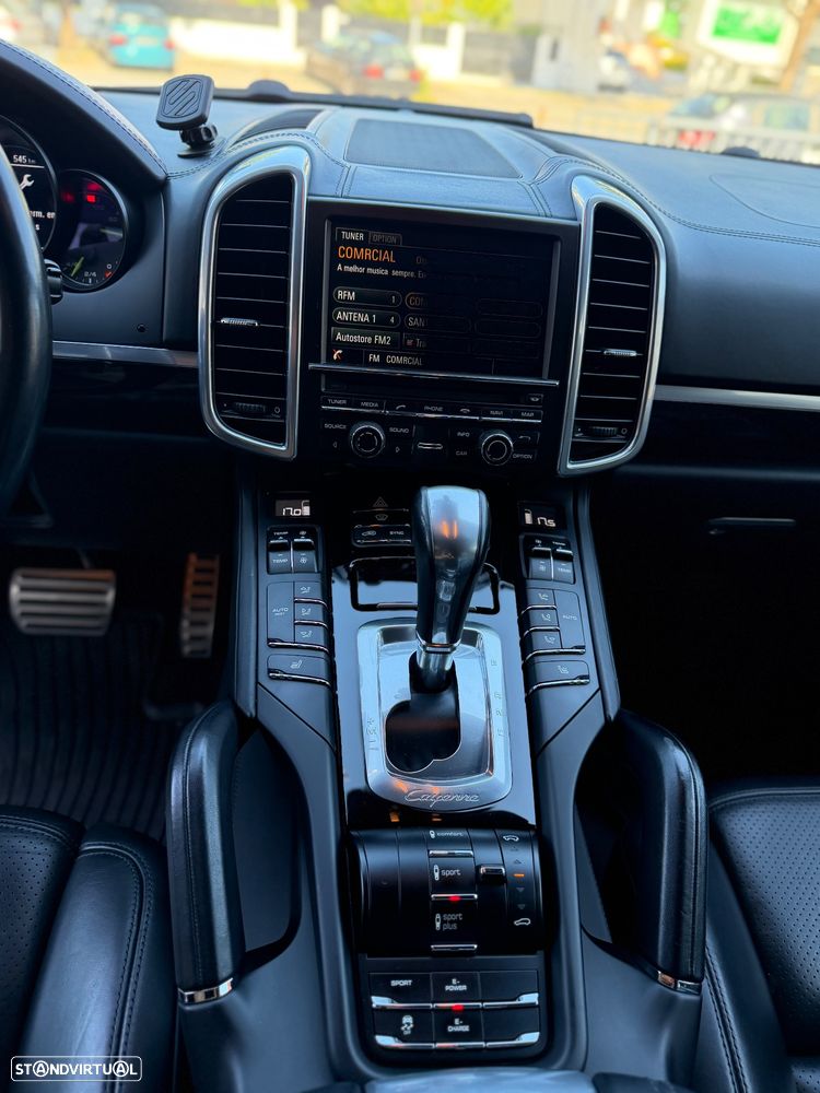 Porsche Cayenne S - 13