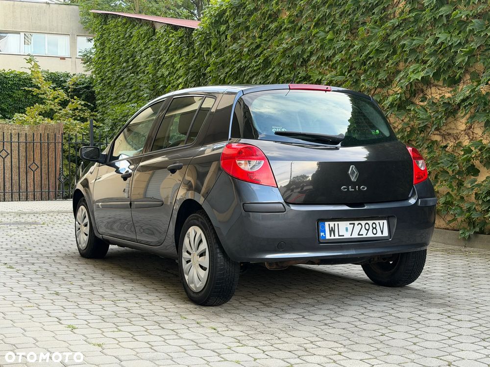 Renault Clio 1.4 16V Dynamique - 6