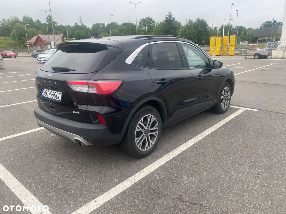 Ford Kuga - 3