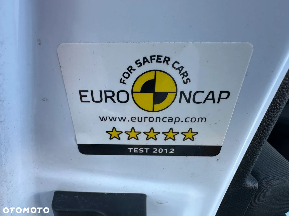 Ford B-MAX - 32