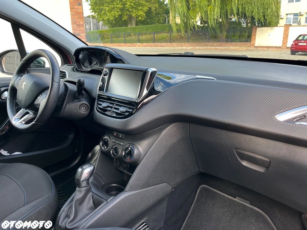 Peugeot 208 82 PureTech Style - 17