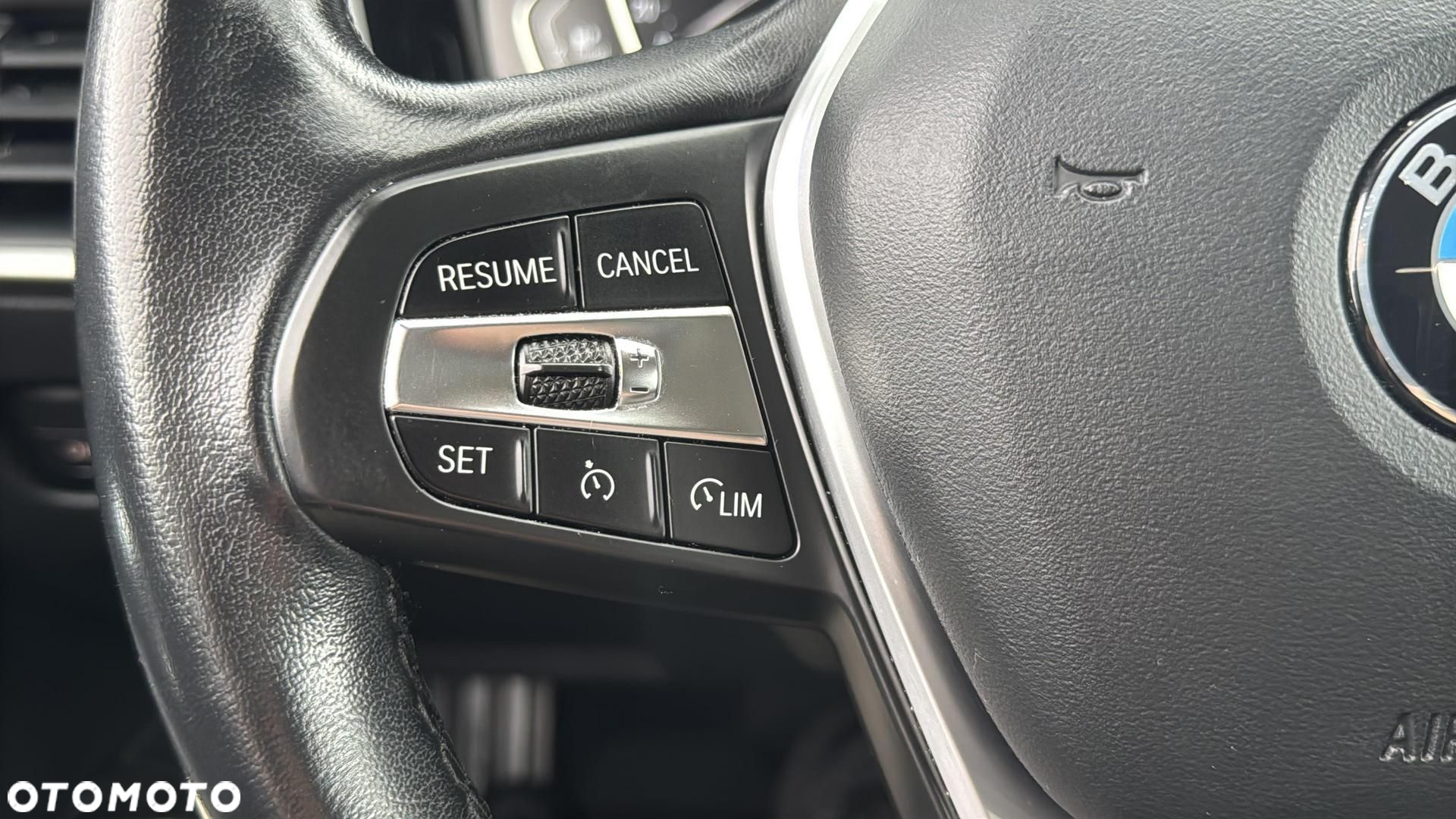 BMW Seria 3 318d - 29