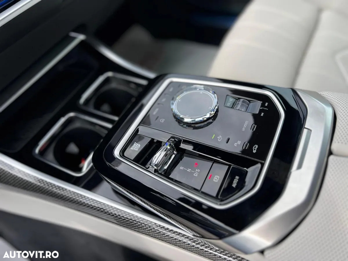 BMW M7 M760e xDrive - 28