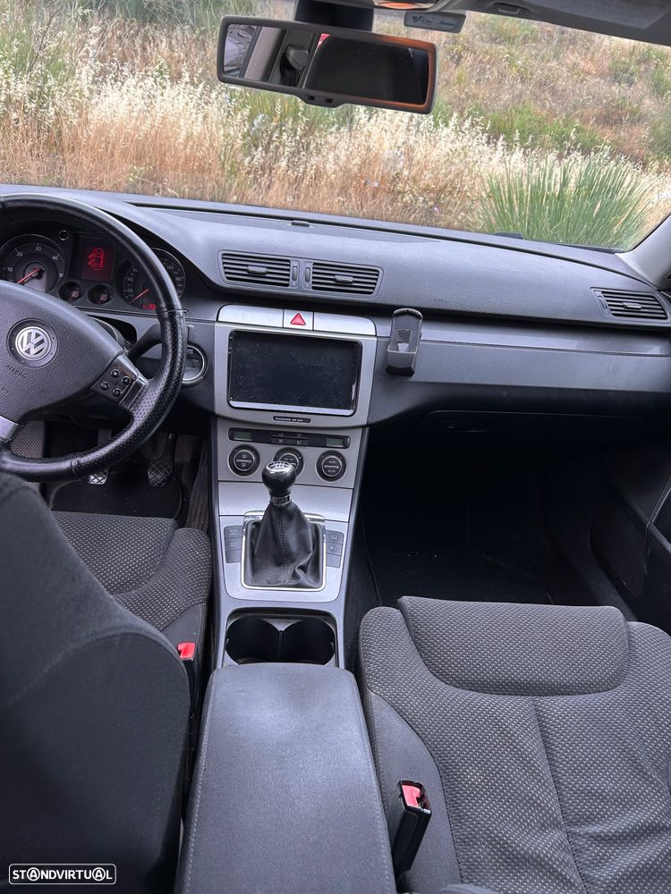 VW Passat Variant 2.0 TDI Confortline - 6
