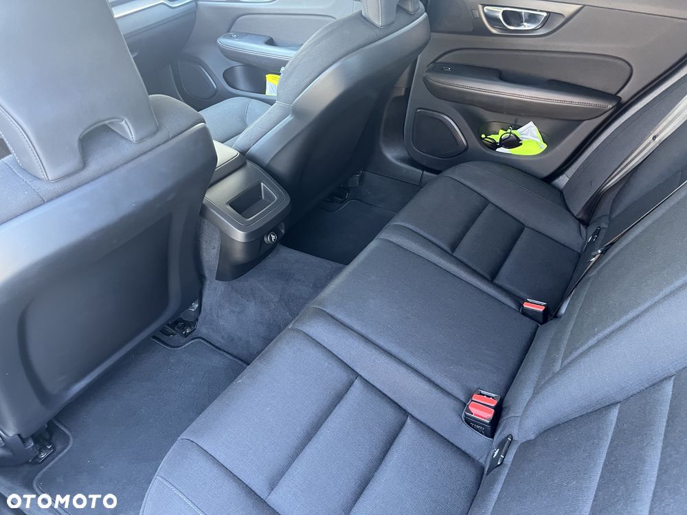 Volvo V60 D3 Momentum - 12