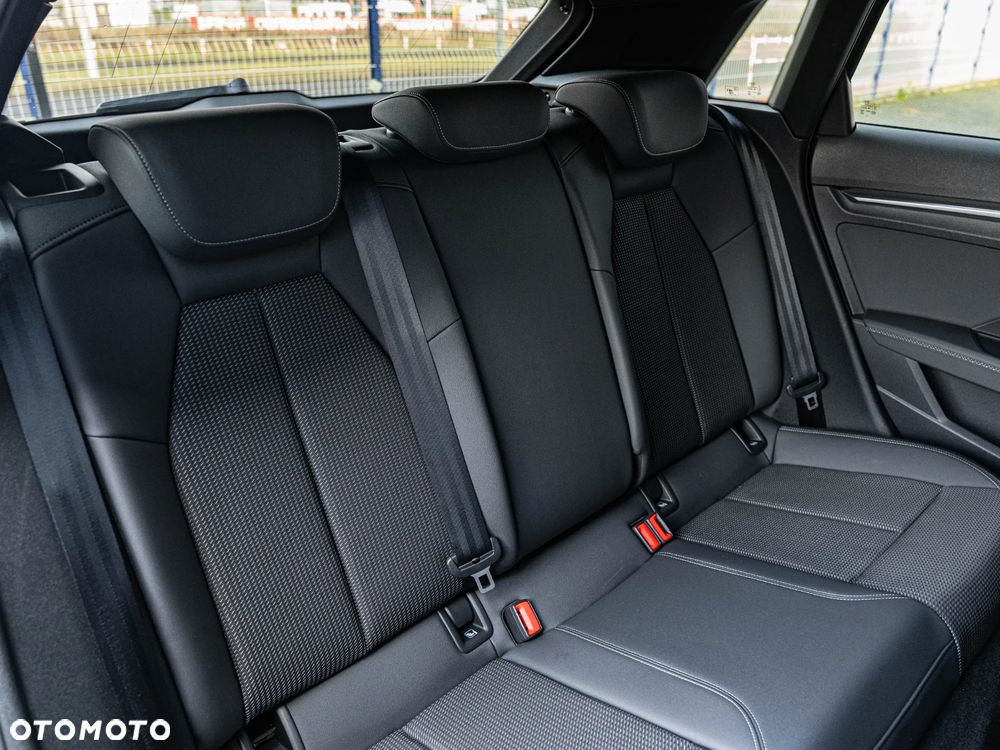 Audi A3 Sportback 35 TFSI S tronic S line - 26