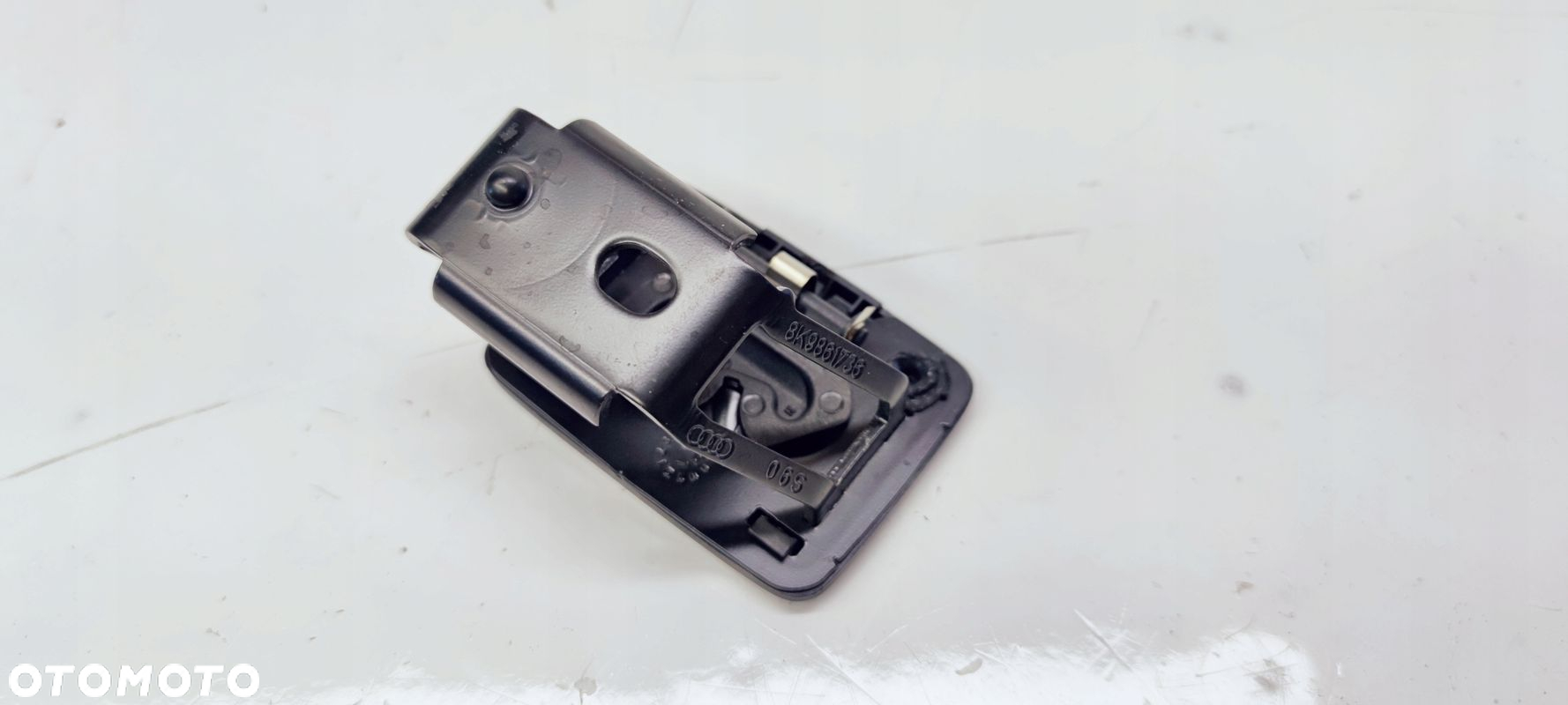 UCHWYT MOCOWANIE ROLETY AUDI A4 B8 Q5 8K9861736 - 2