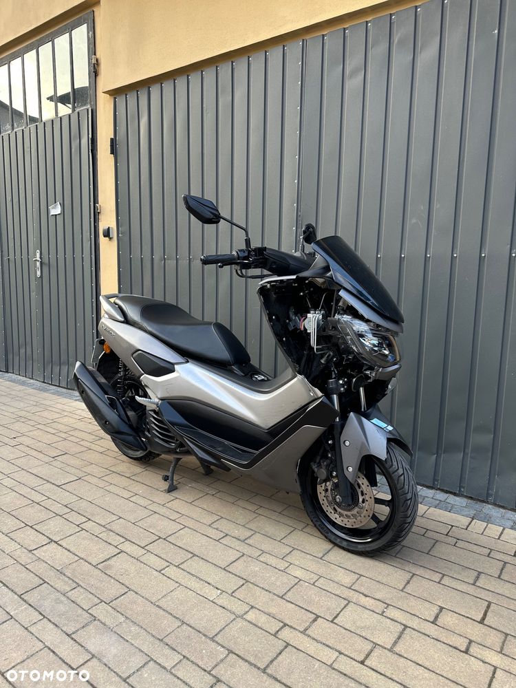 Yamaha NMAX - 4