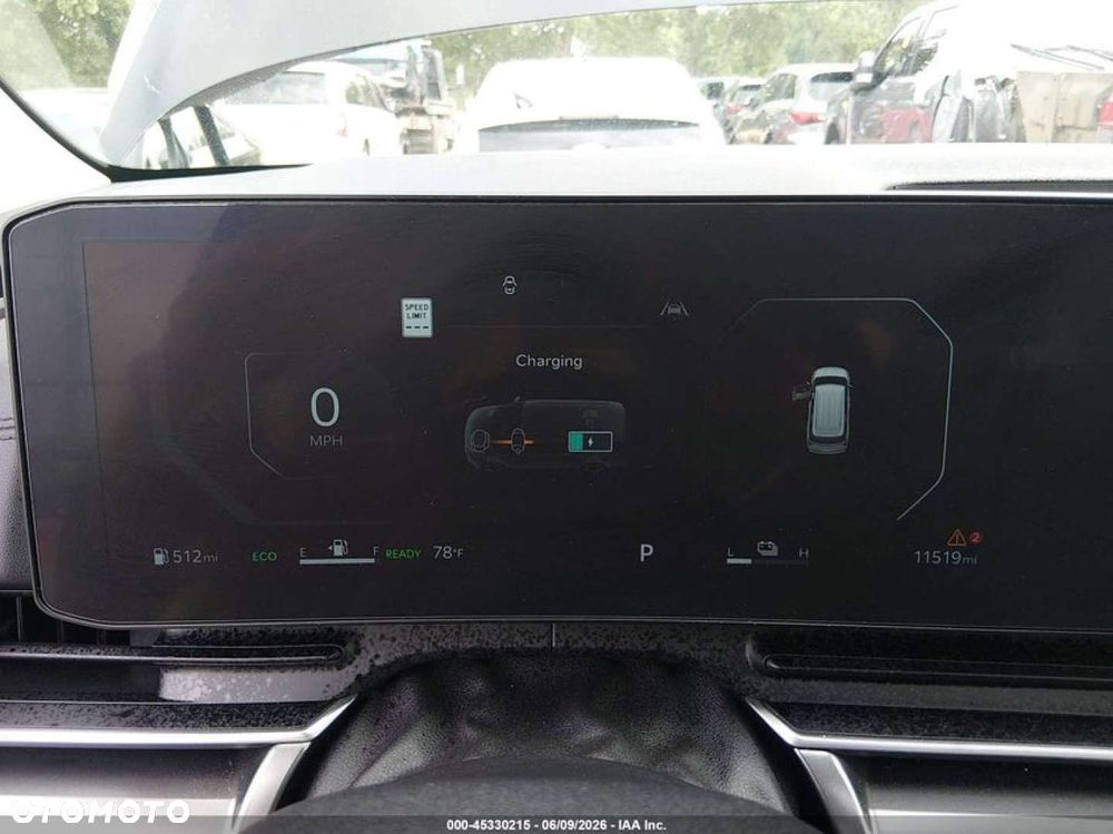 Kia Carnival - 12