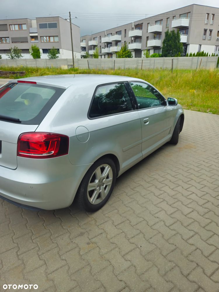 Audi A3 3-drzwiowe 1.6 TDI DPF Ambition - 5