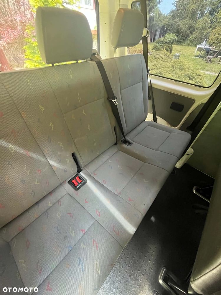 Volkswagen Transporter - 8