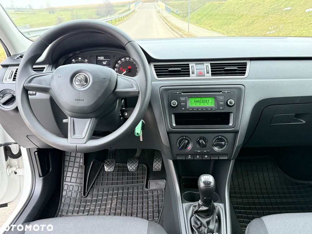 Skoda RAPID 1.2 MPI Ambition - 23