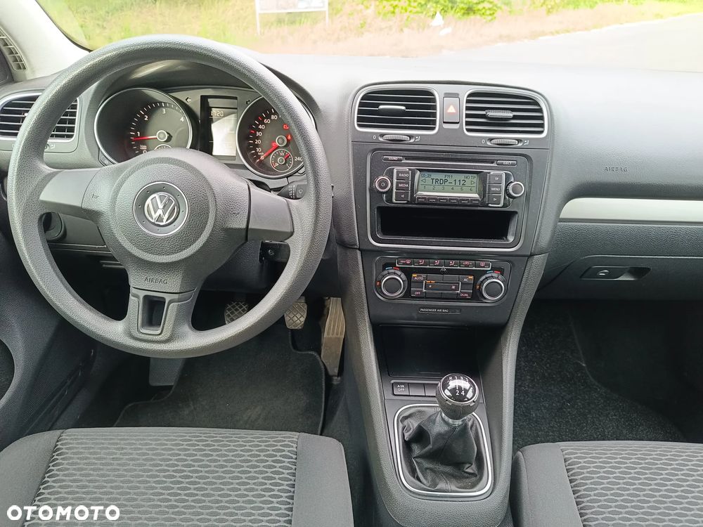 Volkswagen Golf 1.6 TDI BlueMotion Technology Comfortline - 24
