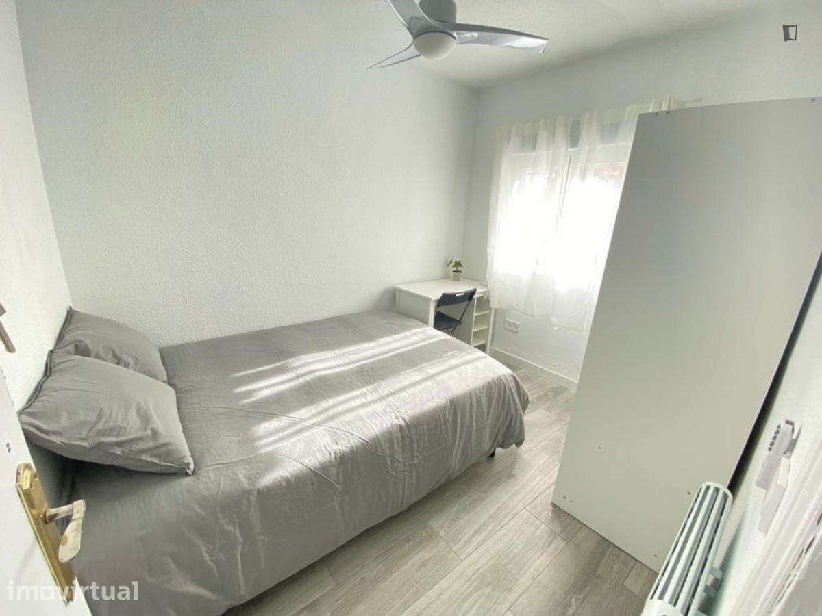 Quarto - localizado em Arroios Lisbon - Grande imagem: 2/24