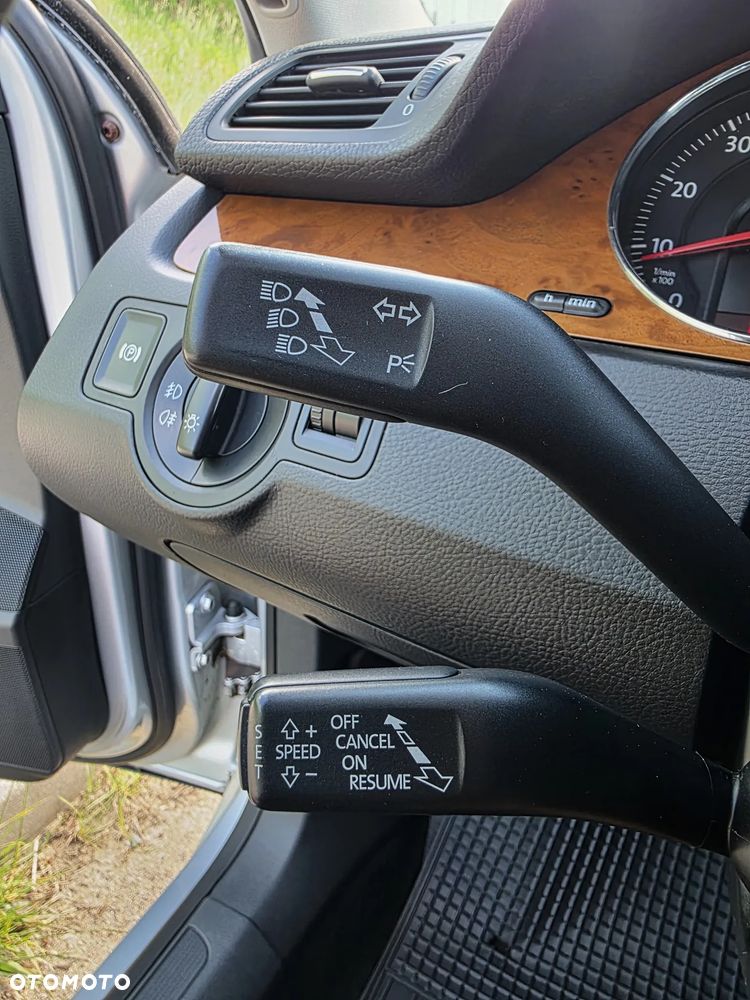 Volkswagen Passat 2.0 TSI Automatik Highline - 12