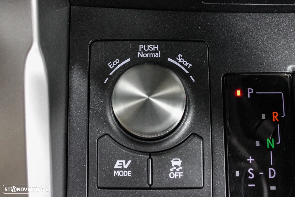 Lexus NX 300h Executive+ - 51