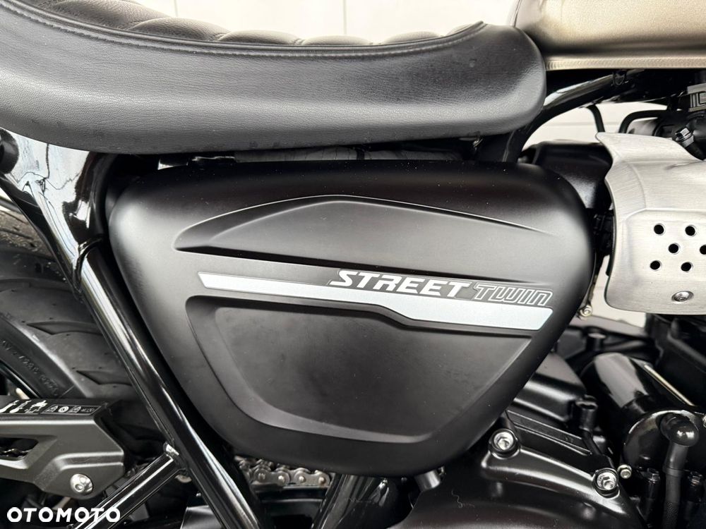 Triumph Street Twin - 30