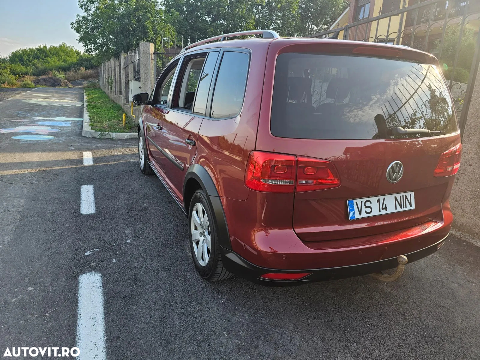 Volkswagen Touran 2.0 TDI DSG Highline - 3