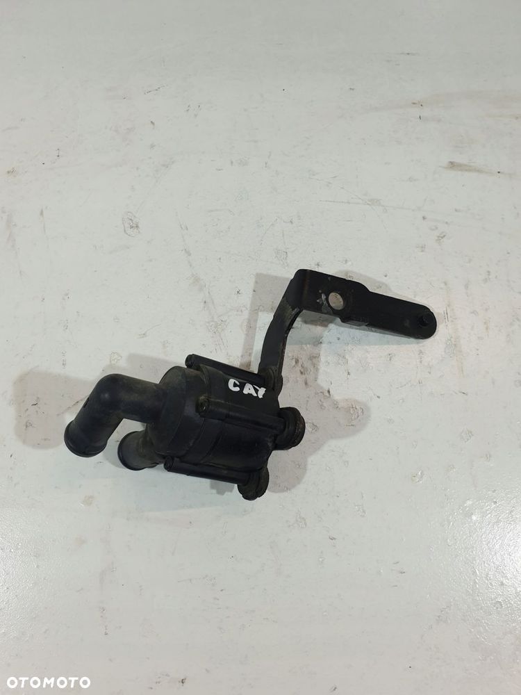 pompka wody 5n0965561 audi vw skoda 1.6 tdi cay - 1