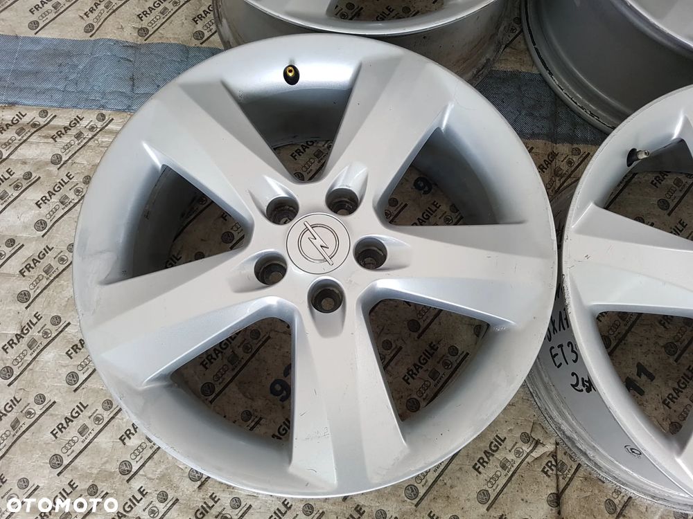 FELGI ALU ORYGINAŁ  OPEL  ZAFIRA B VECTRA C SIGNUM MERIVA ASTRA  5X110  7JX17 ET35 - 3