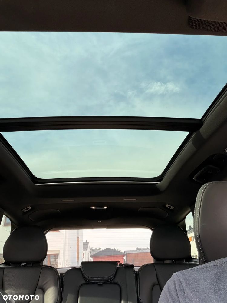 Volvo XC 90 T8 AWD Plug-In Hybrid R-Design 7os - 11
