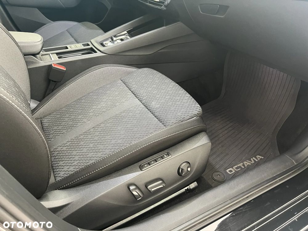 Skoda Octavia 2.0 TSI 4x4 Style DSG - 27