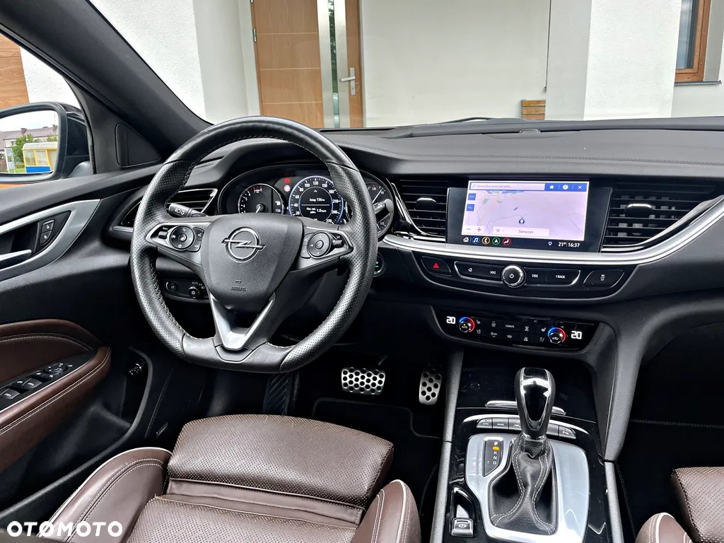 Opel Insignia 2.0 T 4x4 GSi S&S - 28