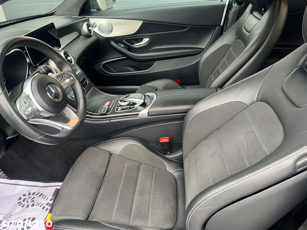 Mercedes-Benz Klasa C 300 9G-TRONIC - 11