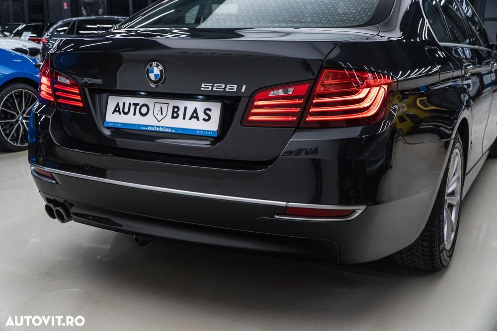 BMW Seria 5 528i xDrive Sport-Aut. Luxury Line - 13