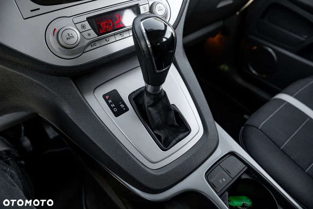 Ford Kuga 2.5 4x4 White Magic - 32