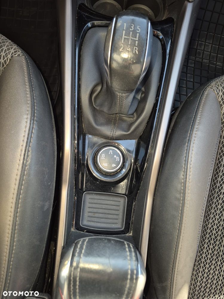 Peugeot 2008 1.6 e-HDi Active S&S - 11