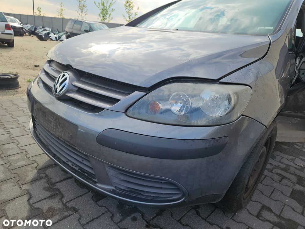 Zderzak przód przedni VW Golf V Plus 2006r LA7T - 3