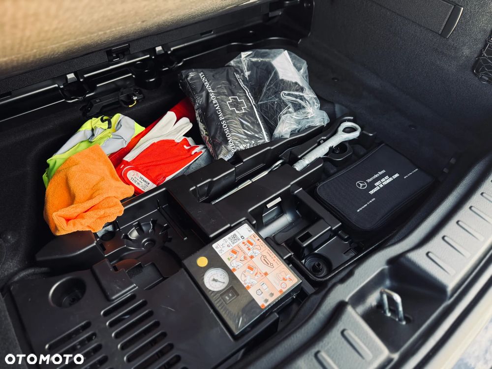 Mercedes-Benz GLA 250 4Matic 8G-DCT AMG Line - 18
