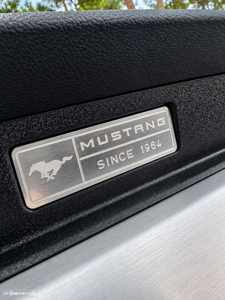 Ford Mustang 2.3i EcoBoost - 11