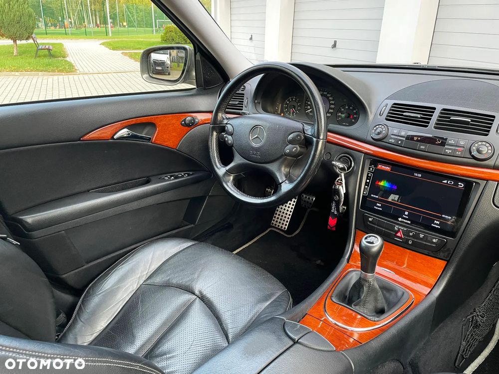Mercedes-Benz Klasa E 200 Kompressor Elegance - 25