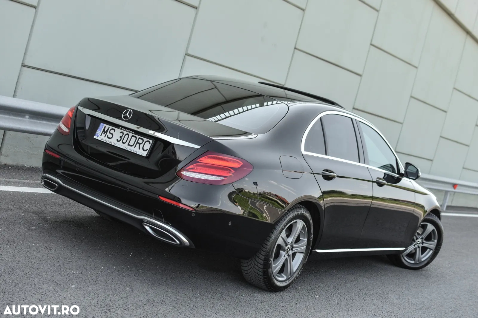 Mercedes-Benz E 220 d Aut. - 21